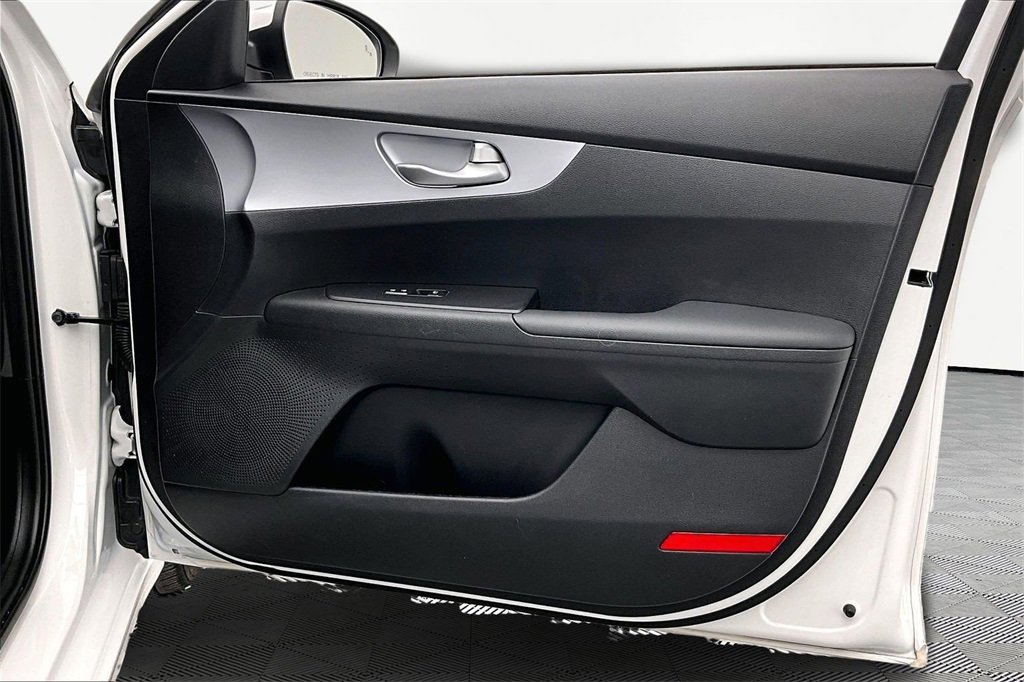 Used 2024 Kia Forte LXS w/ LXS Technology Package image 24