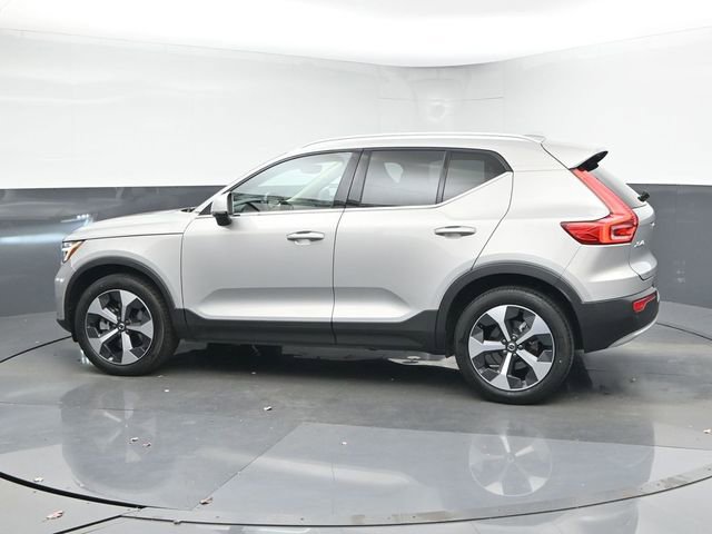 Used 2024 Volvo XC40 B5 Plus w/ Protection Package Premier image 5