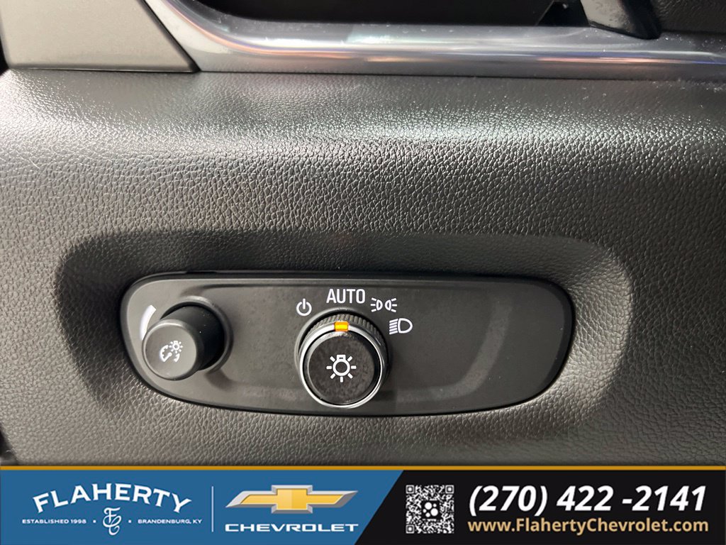Used 2023 Chevrolet Traverse LT w/ LT Premium Package AWD/4WD image 26