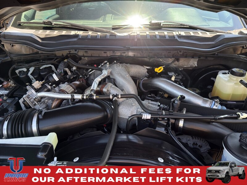 Used 2020 Ford F250 Platinum w/ FX4 Off-Road Package AWD/4WD image 18