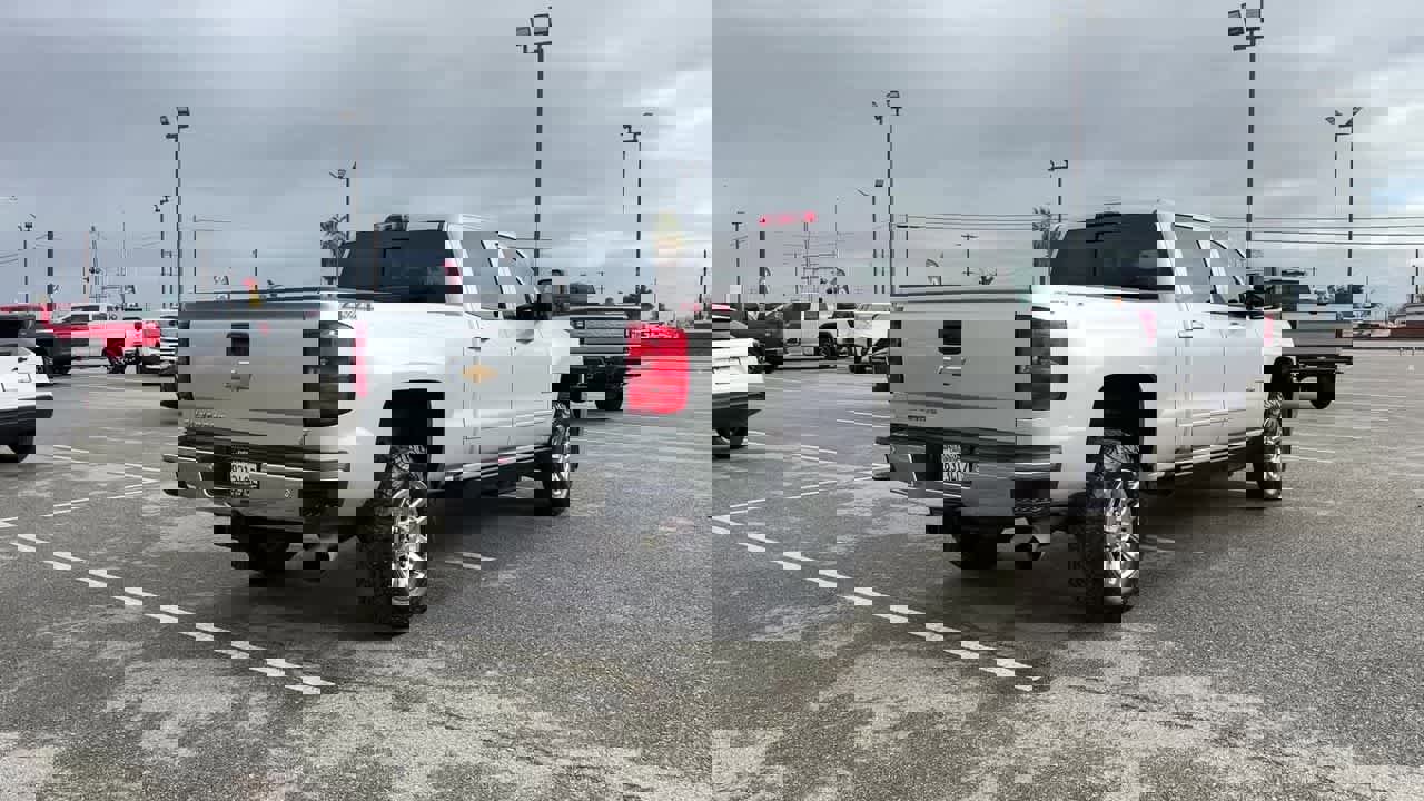 Used 2016 Chevrolet Silverado 2500 LT w/ LT Convenience Package image 7