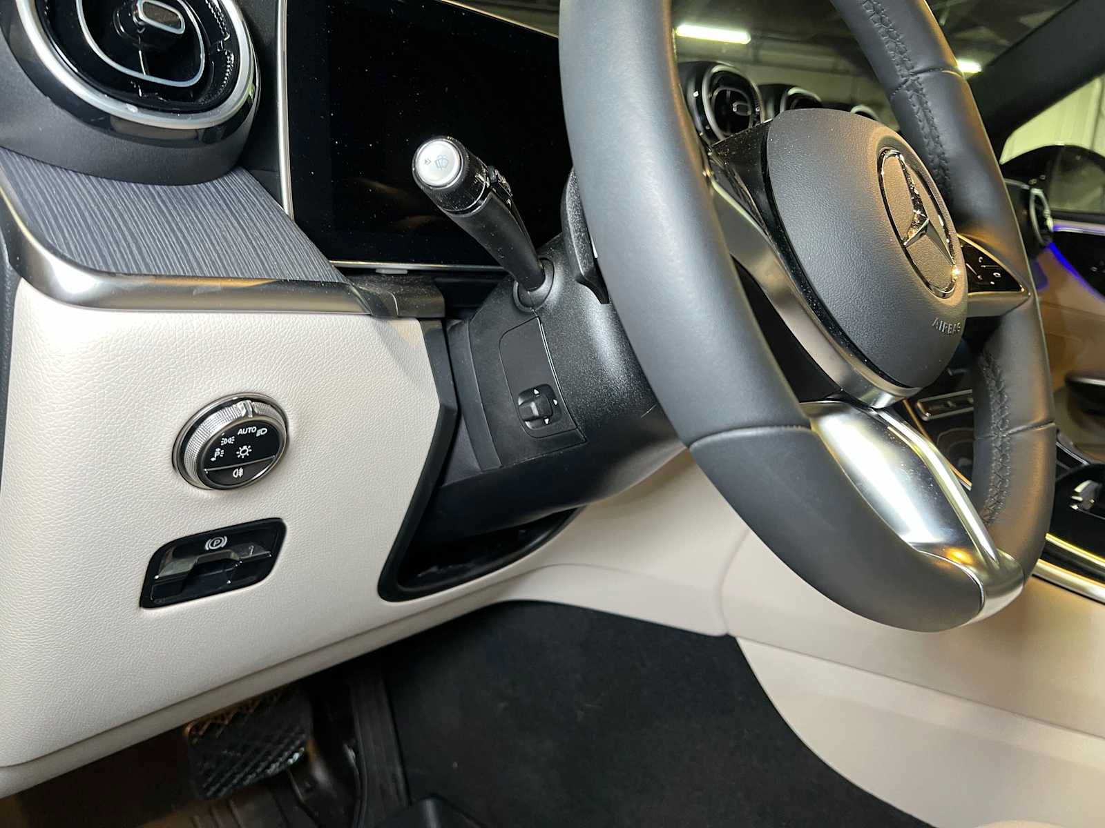 Used 2026 Mercedes-Benz GLC 300 4MATIC image 27