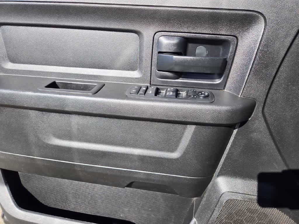 Used 2018 RAM 2500 Tradesman w/ Chrome Appearance Group AWD/4WD image 19