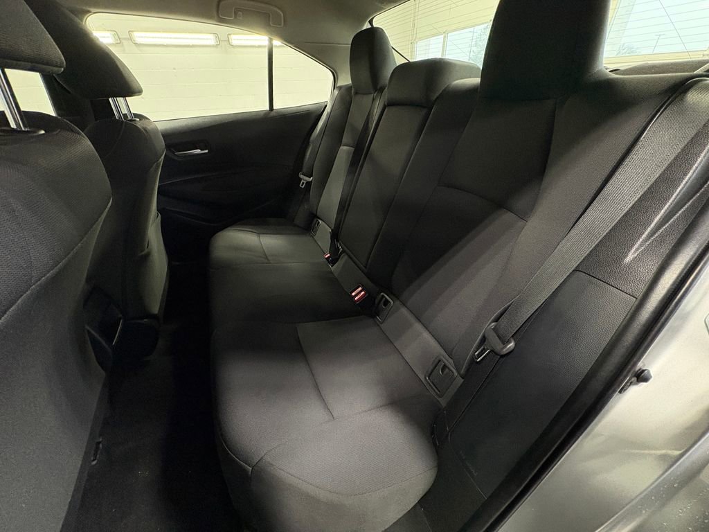 Used 2021 Toyota Corolla LE image 22