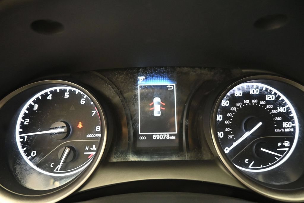 Used 2023 Toyota Camry SE FWD image 19