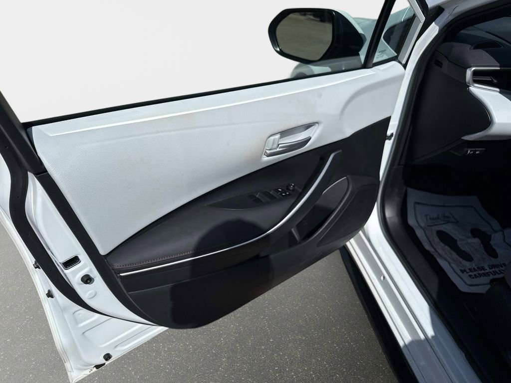 Used 2023 Toyota Corolla SE image 17