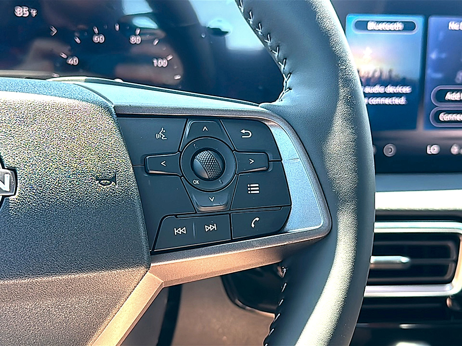 New 2026 Nissan Sentra SV w/ SV Convenience Package FWD image 18