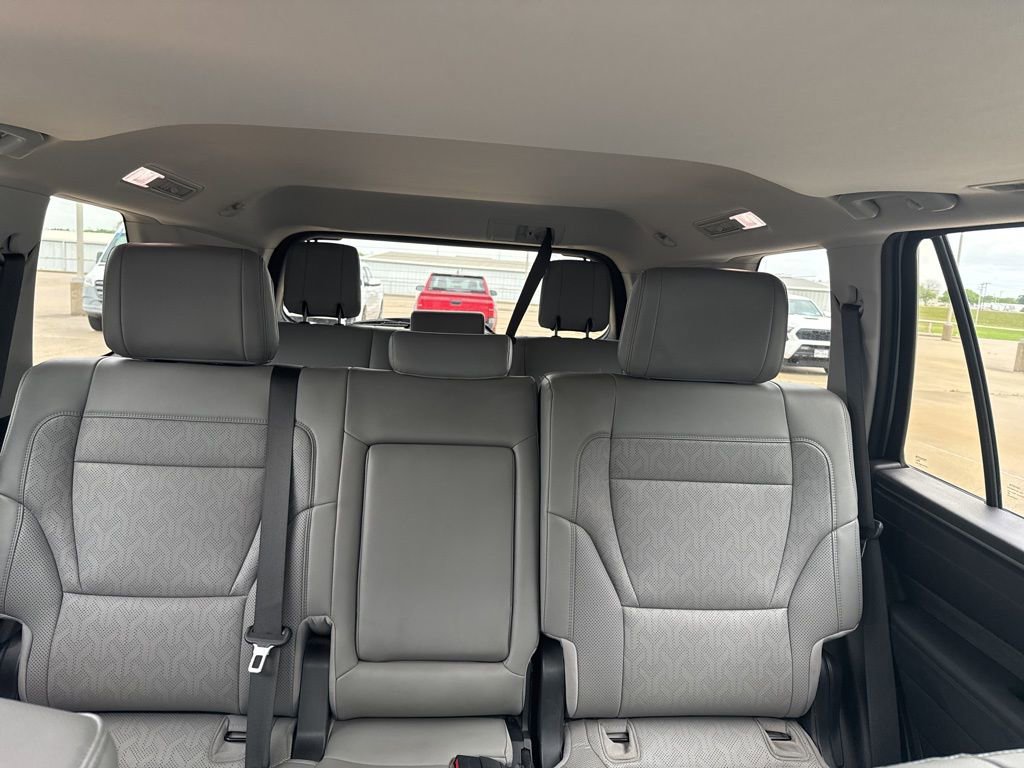 Used 2024 Toyota Sequoia SR5 w/ SR5 Premium Package AWD/4WD image 31