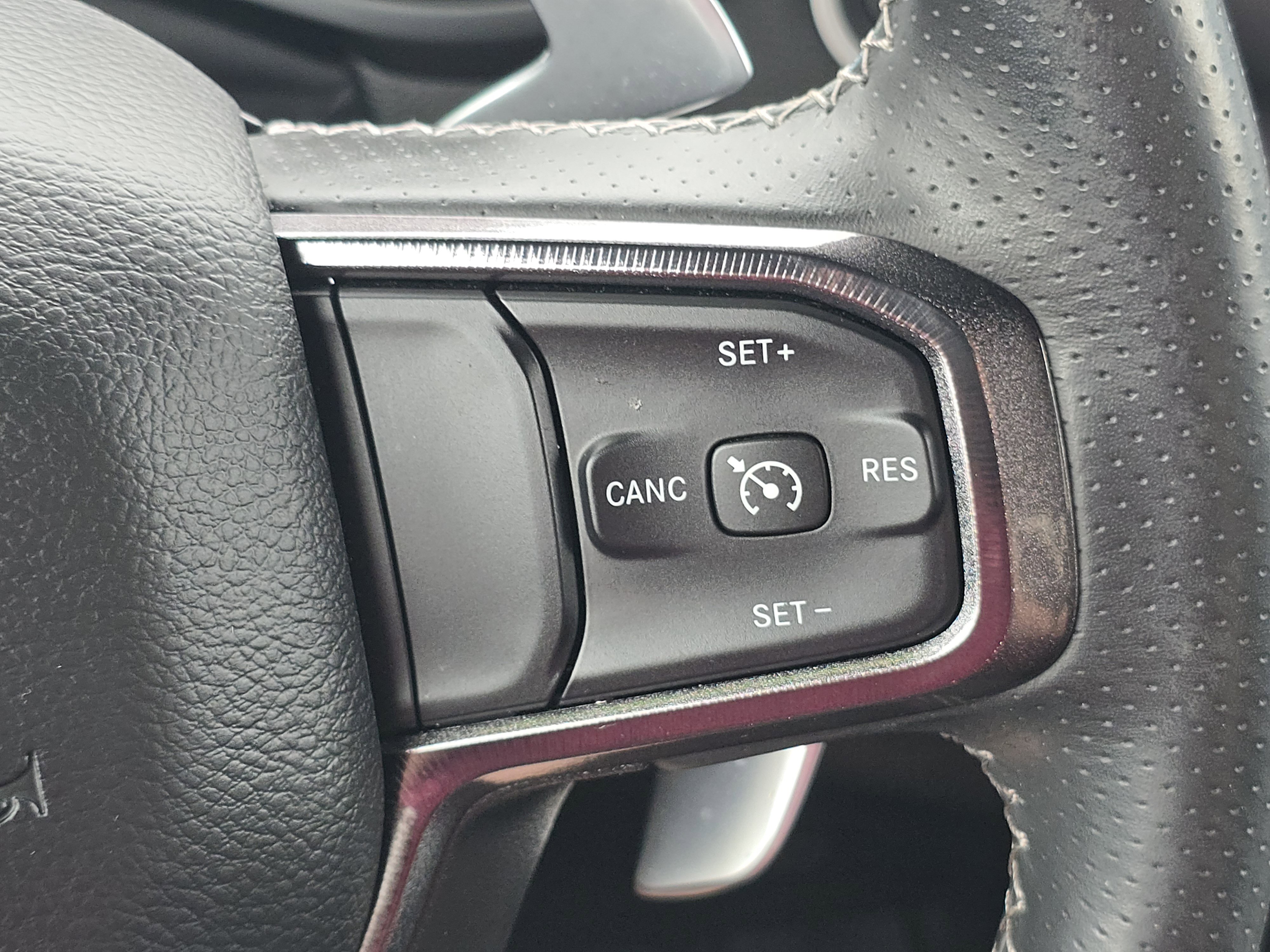 Used 2022 RAM 1500 Laramie w/ G/T Package AWD/4WD image 11