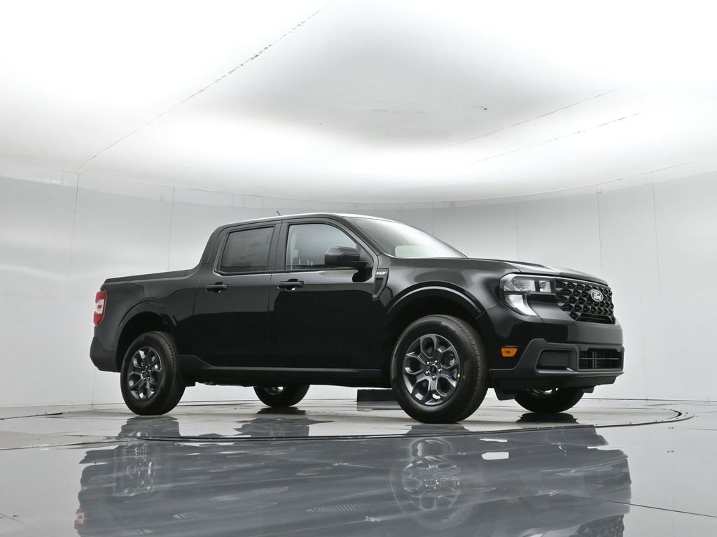 New 2026 Ford Maverick XLT image 3
