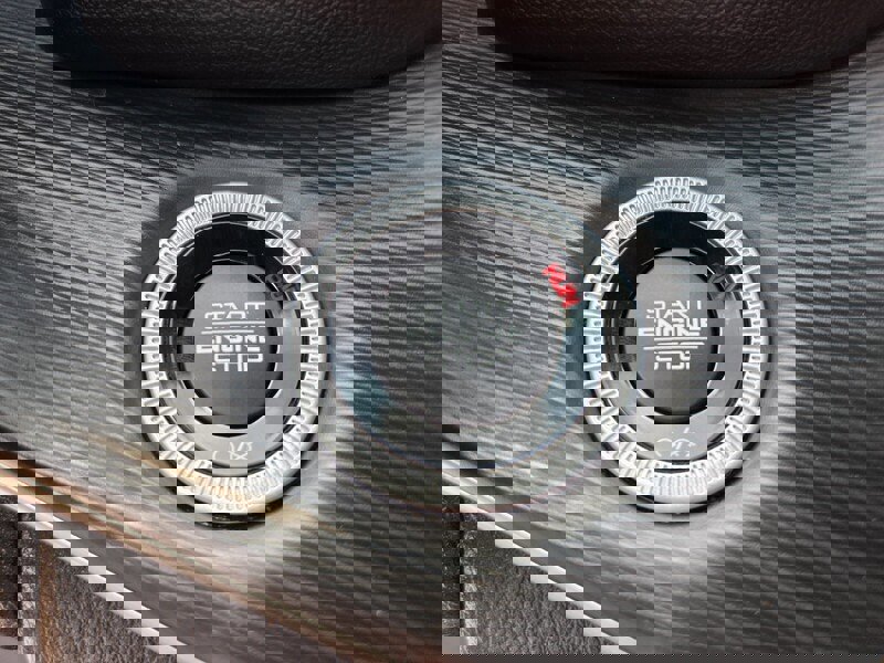 Certified 2023 Jeep Grand Cherokee L Laredo image 21