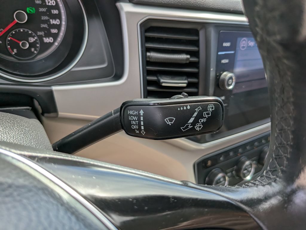 Used 2018 Volkswagen Atlas SE AWD/4WD image 33