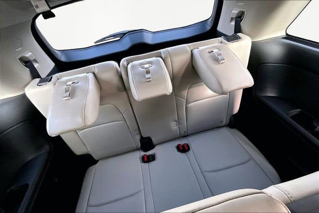 Used 2023 Nissan Pathfinder SL image 18