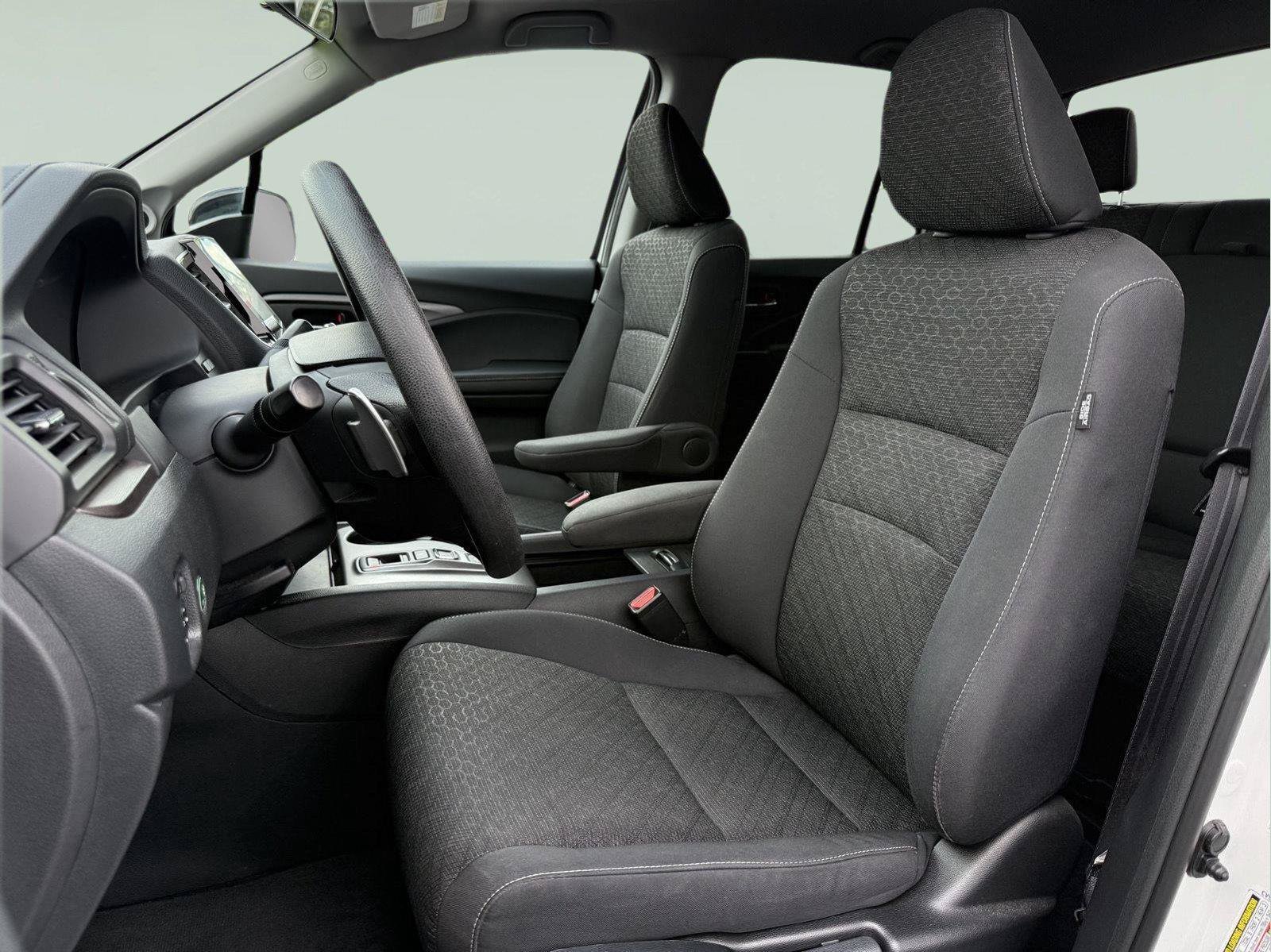 Used 2023 Honda Ridgeline Sport image 11