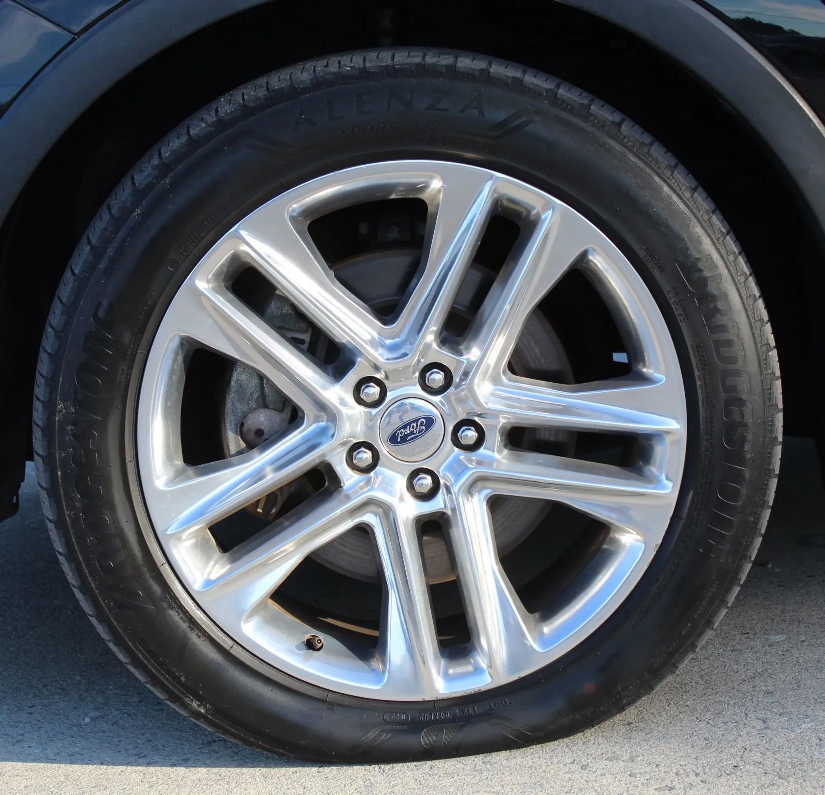 Used 2017 Ford Explorer Limited w/ Equipment Group 301A image 9