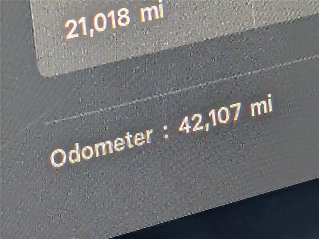 Used 2021 Tesla Model 3 Standard Range Plus image 11