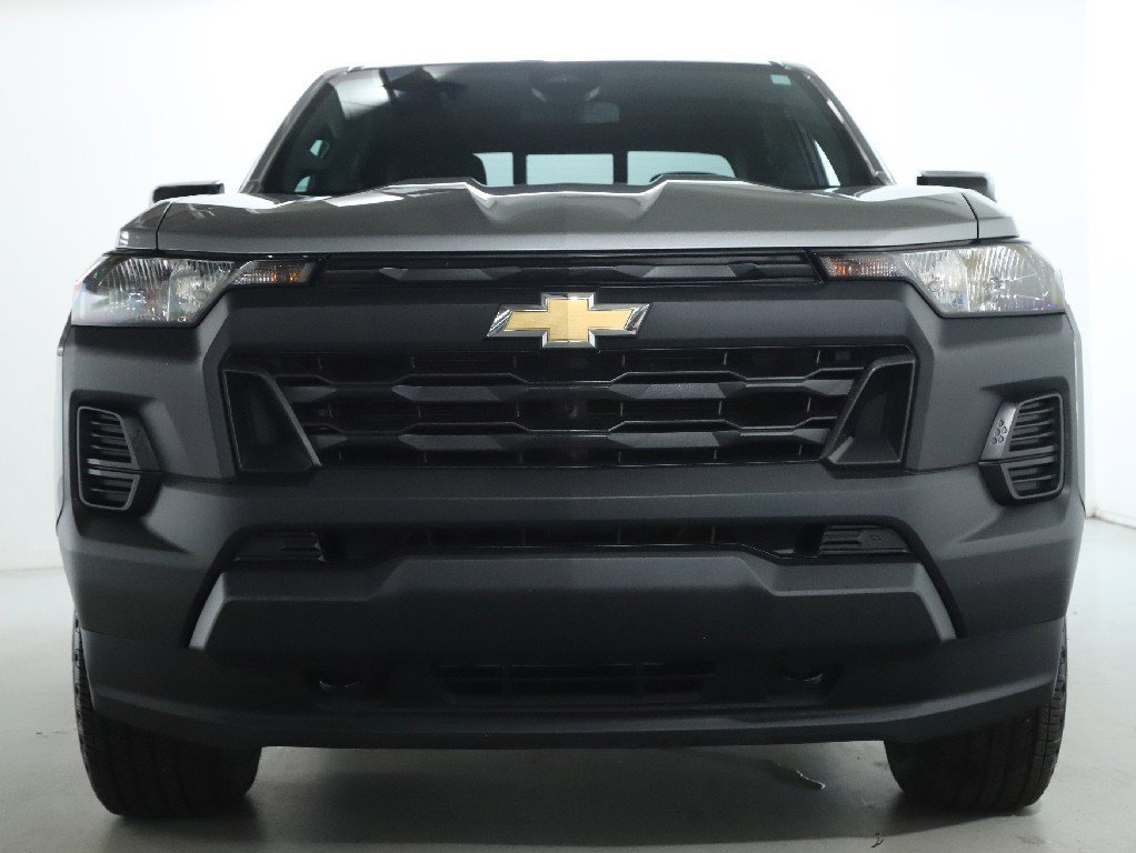 Used 2023 Chevrolet Colorado W/T w/ Safety Package image 5