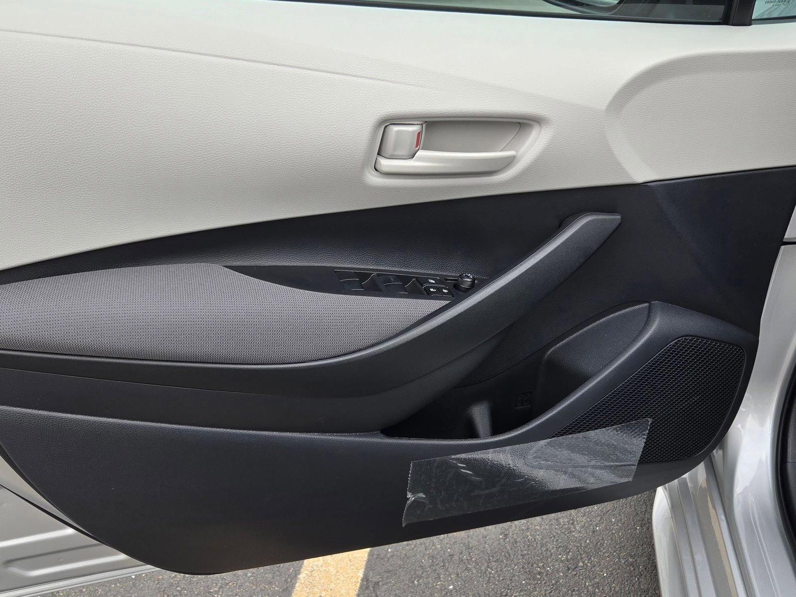 Certified 2026 Toyota Corolla LE FWD image 9