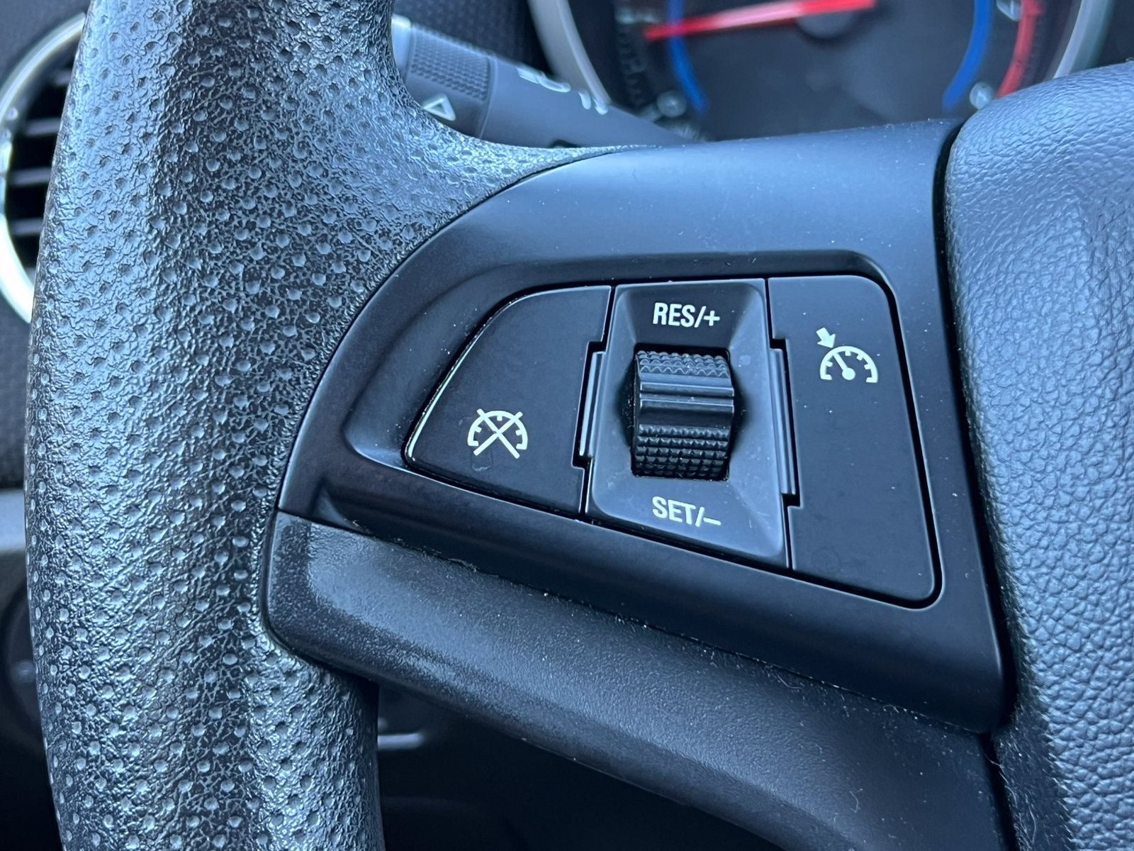 Used 2015 Chevrolet Cruze LT w/ Sun And Sound Package FWD image 19