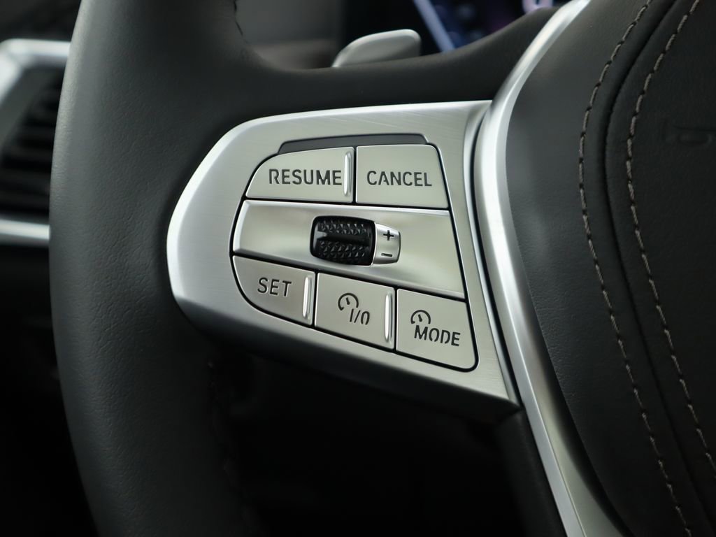 Used 2026 BMW X7 xDrive40i AWD/4WD image 12