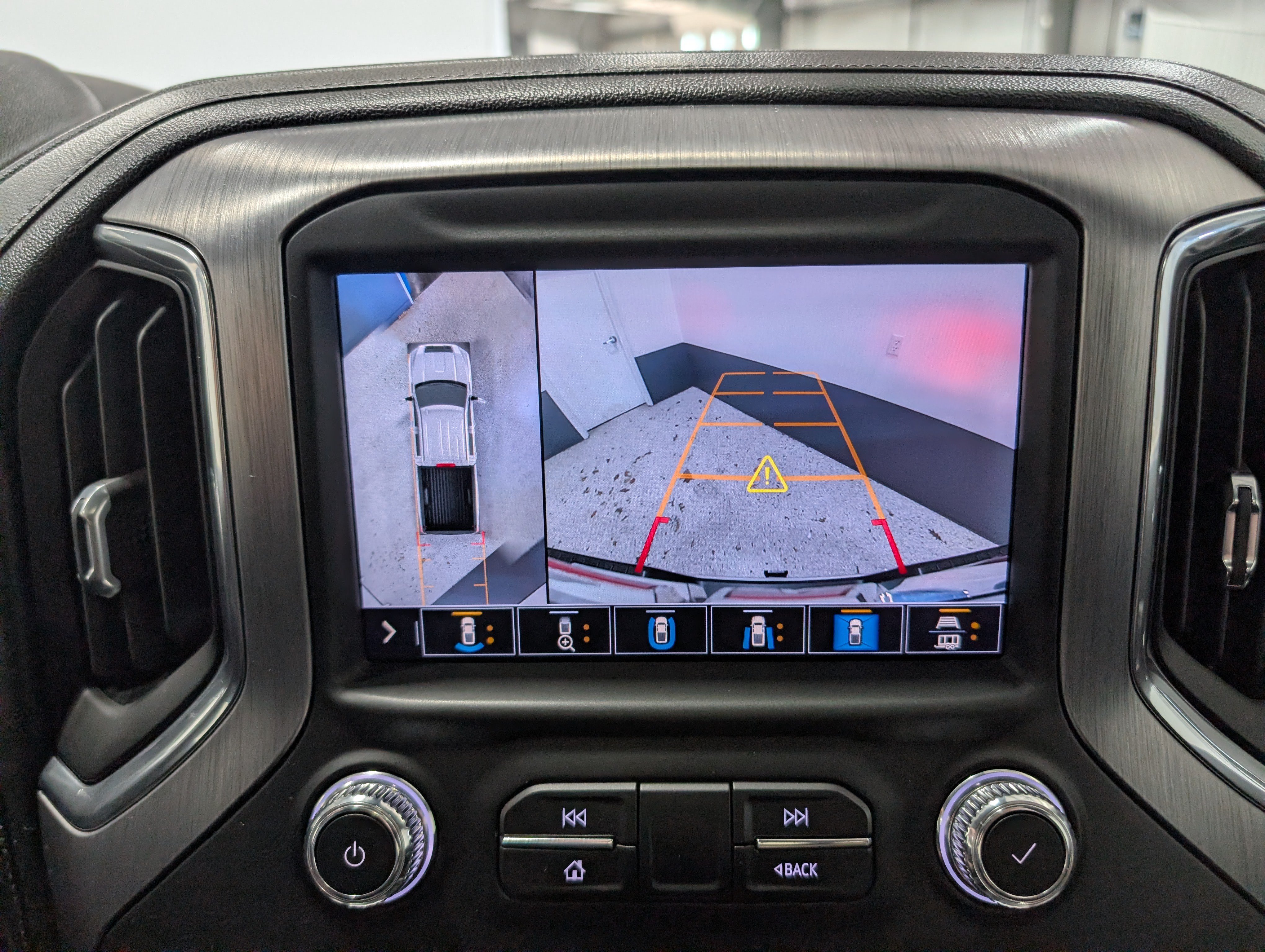 Used 2020 GMC Sierra 3500 Denali w/ Denali Ultimate Package AWD/4WD image 29