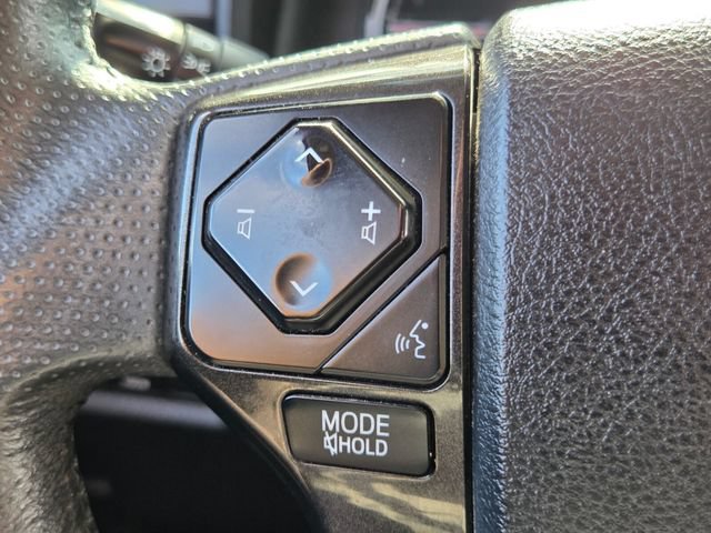 Used 2021 Toyota 4Runner Venture w/ Moonroof Package AWD/4WD image 31