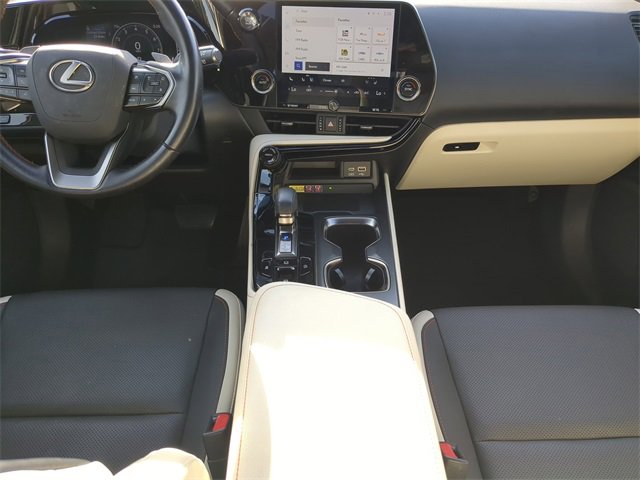 Used 2024 Lexus NX 250 250 Premium image 18