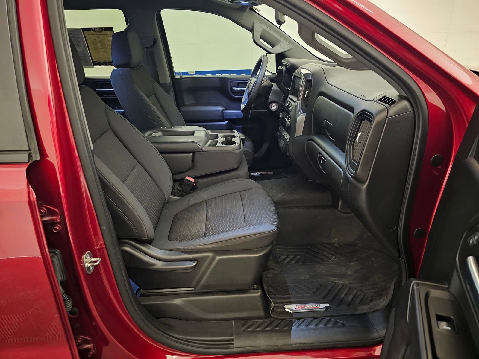 Used 2020 Chevrolet Silverado 1500 Custom Trail Boss w/ Custom Convenience Package AWD/4WD image 21