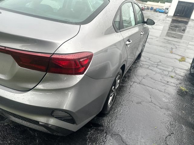 Used 2024 Kia Forte LXS FWD image 11