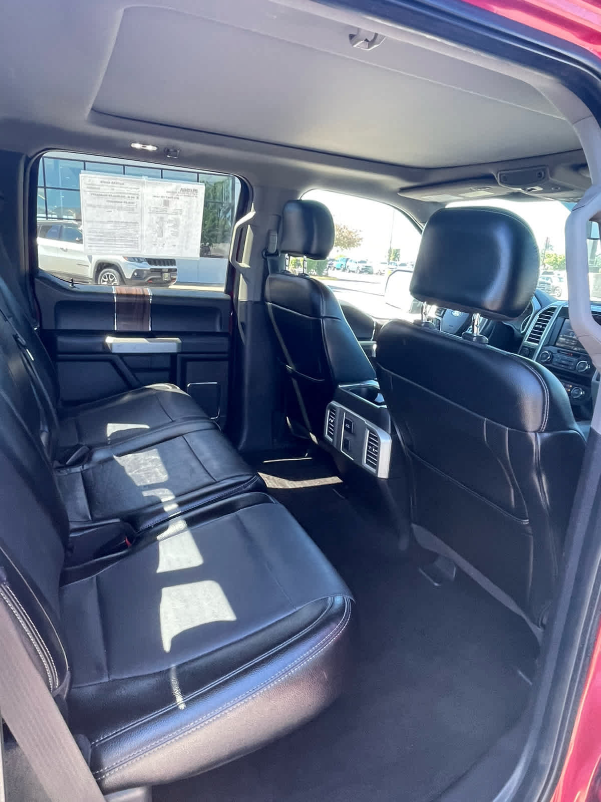 Used 2015 Ford F150 Lariat AWD/4WD image 27