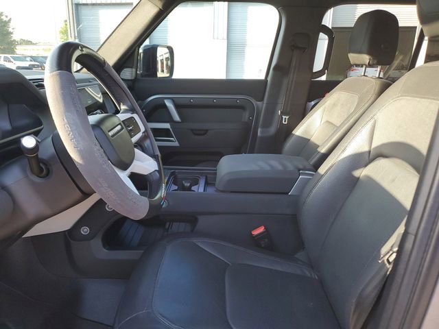 Used 2023 Land Rover Defender 130 X-Dynamic SE AWD/4WD image 18
