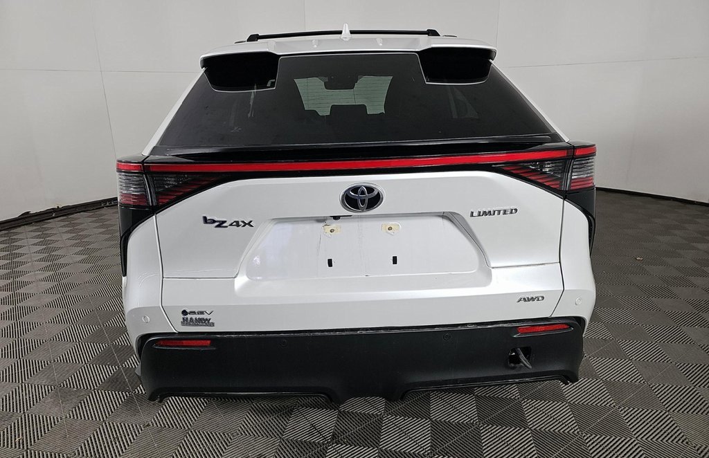 Used 2024 Toyota bZ4X Limited image 5