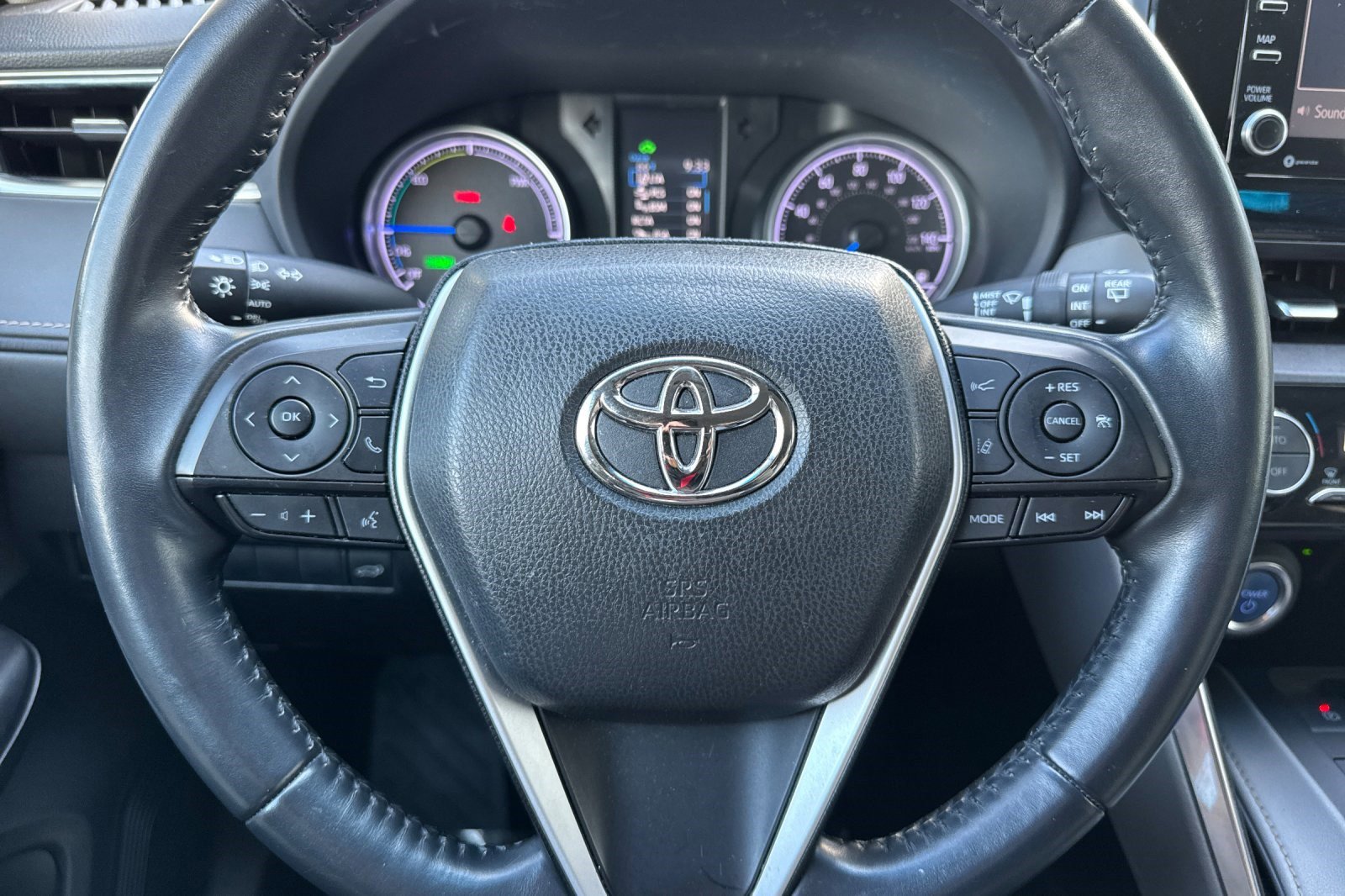 Used 2021 Toyota Venza LE AWD/4WD image 17