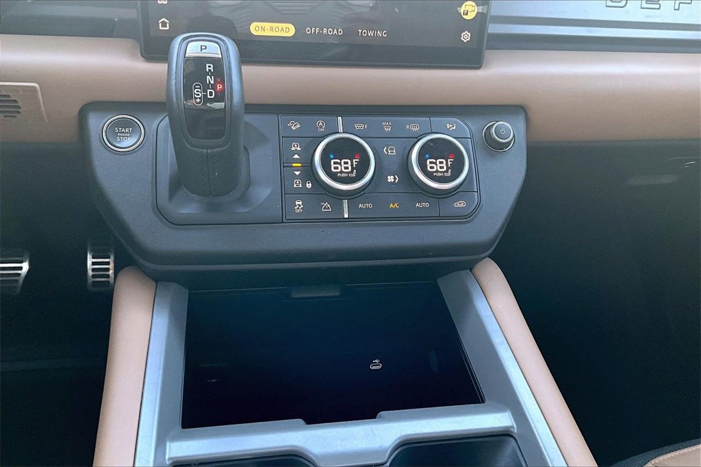 Used 2025 Land Rover Defender 130 V8 image 24