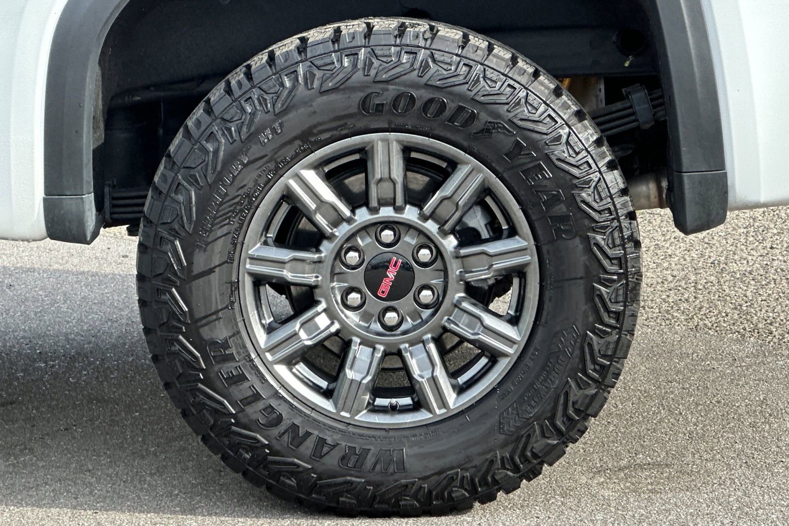 Used 2025 GMC Sierra 1500 AT4X image 44