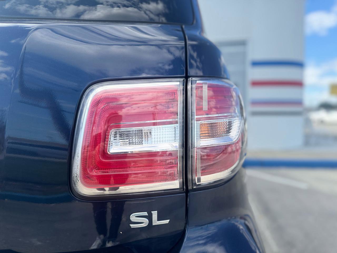 Used 2018 Nissan Armada SL image 31