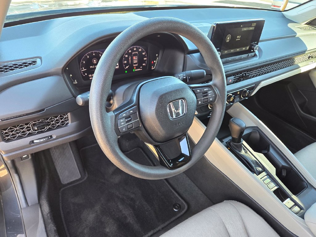 Used 2025 Honda Accord LX image 9