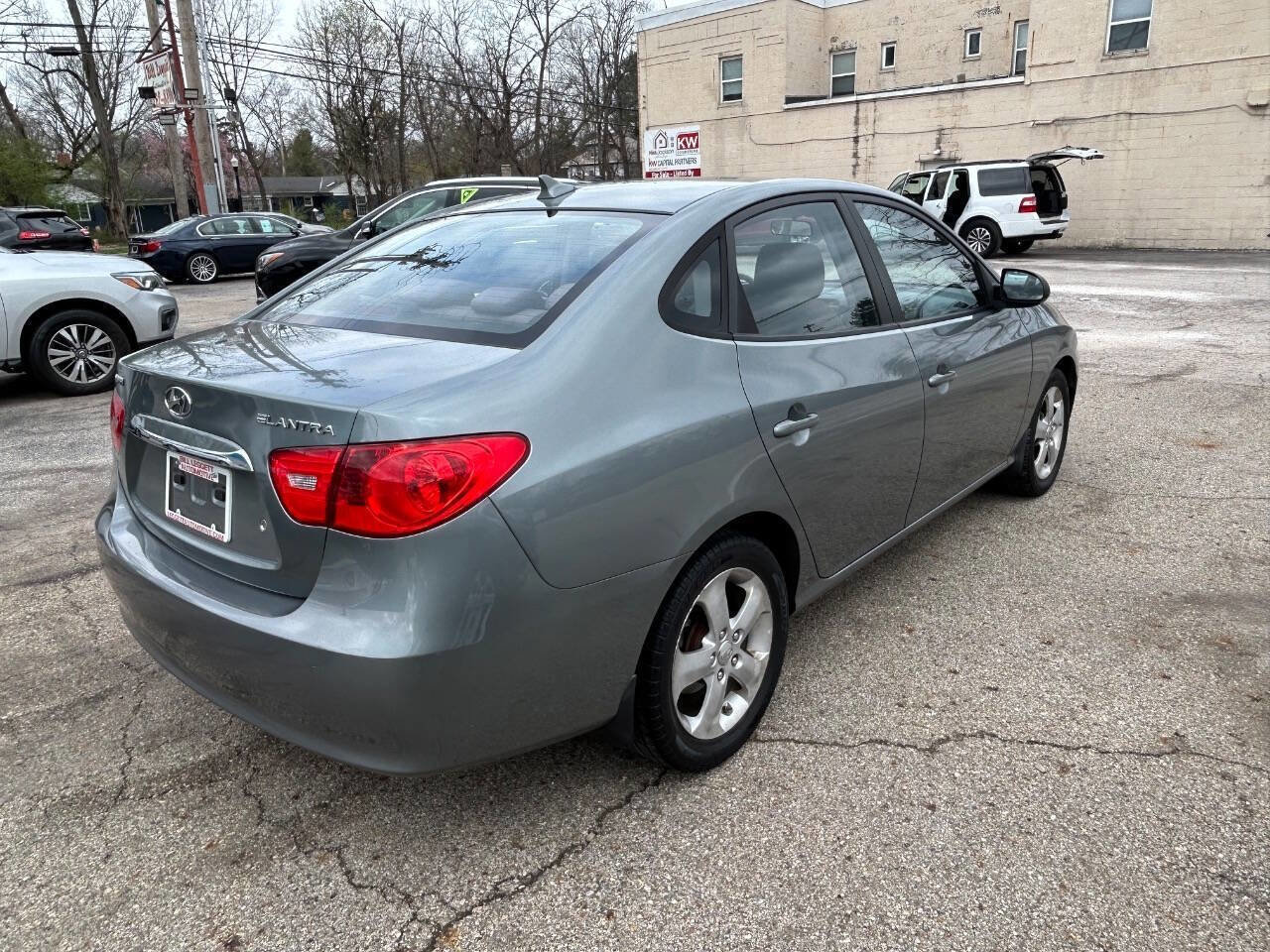 Used 2010 Hyundai Elantra SE image 11