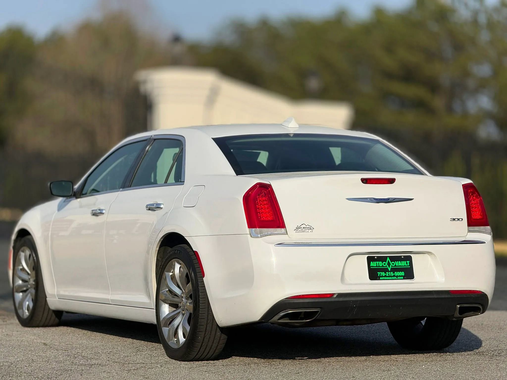 Used 2020 Chrysler 300 Limited image 9