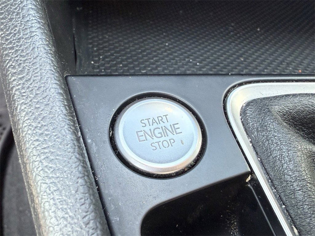 Used 2022 Volkswagen Jetta SE image 19