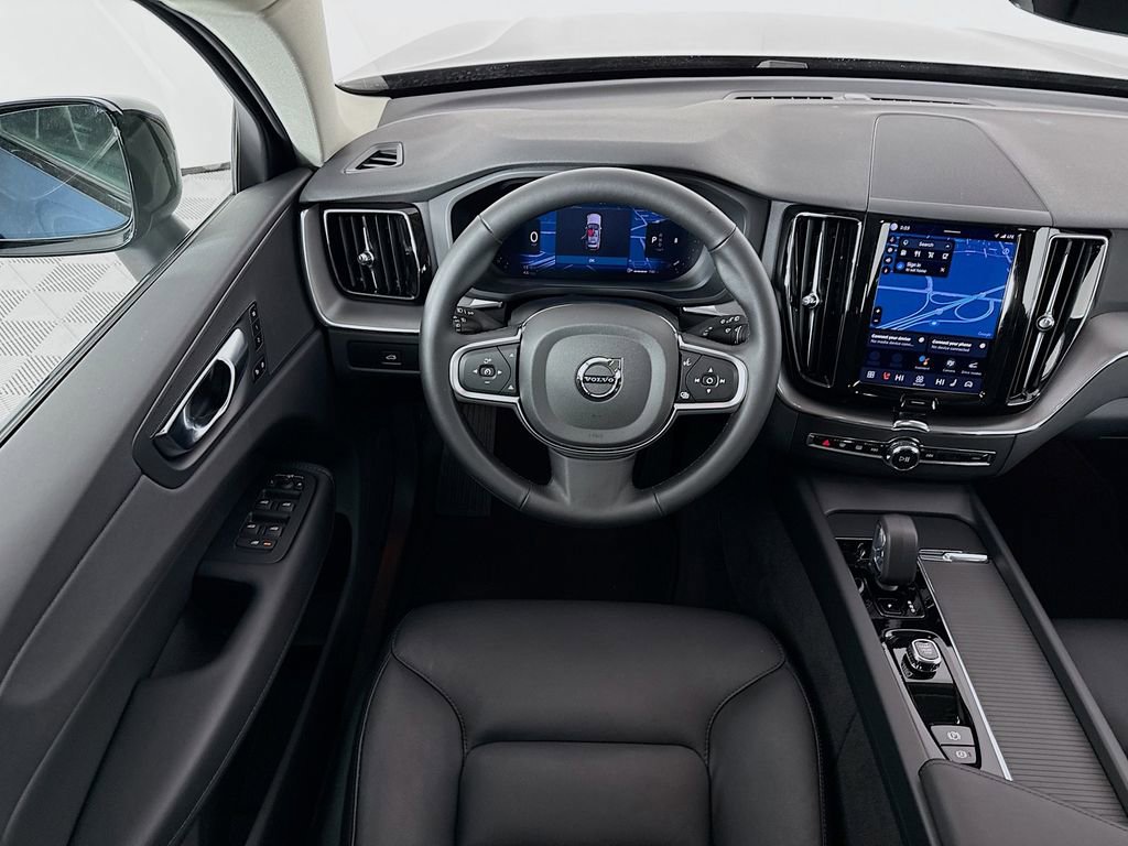 Used 2025 Volvo XC60 B5 Core AWD/4WD image 19