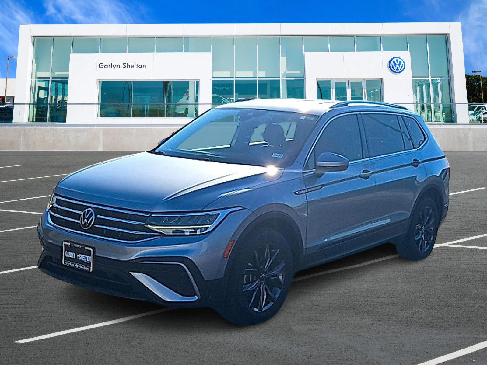 Used 2022 Volkswagen Tiguan SE