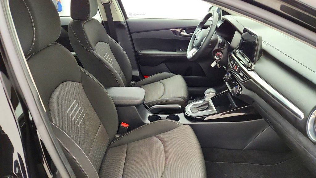 Used 2019 Kia Forte S w/ S Premium Package FWD image 24
