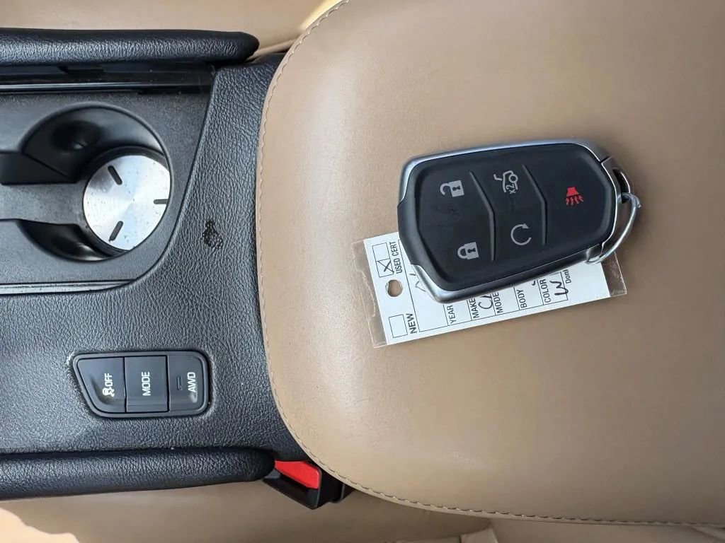 Used 2017 Cadillac XT5 Platinum AWD/4WD image 25
