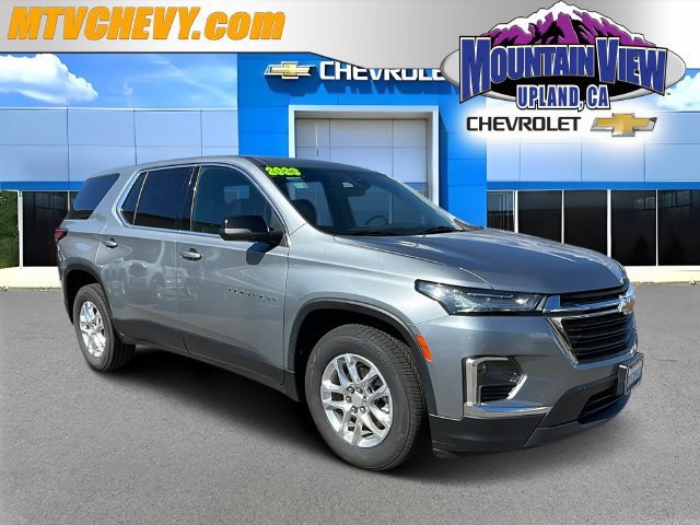 Used 2023 Chevrolet Traverse LS FWD image 1
