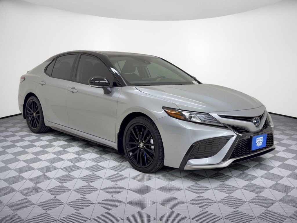 Used 2024 Toyota Camry XSE FWD image 7