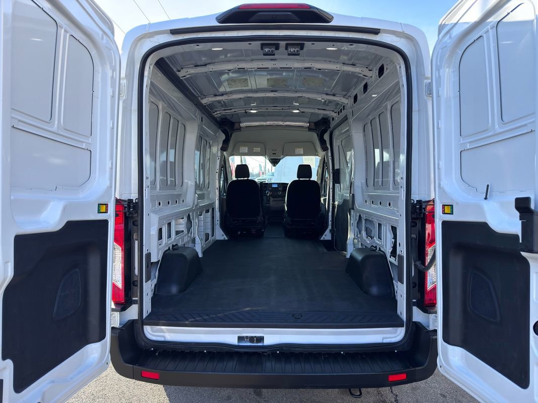 Used 2025 Ford Transit 250 Medium Roof RWD image 33