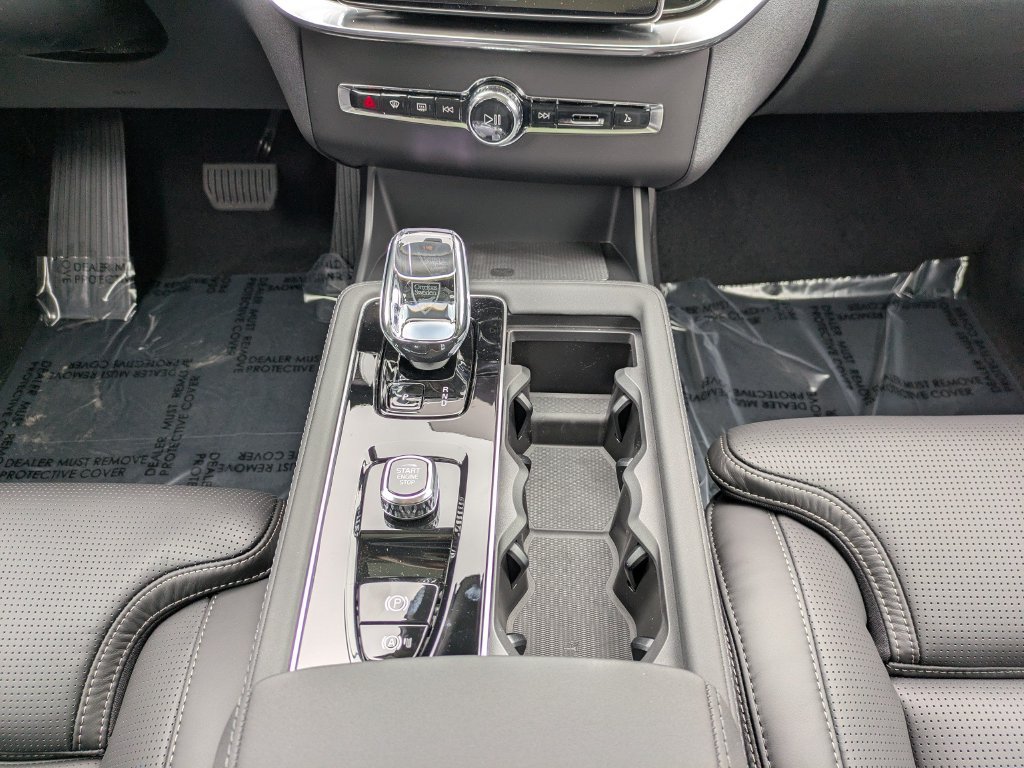 New 2027 Volvo XC90 B6 Ultra AWD/4WD image 18