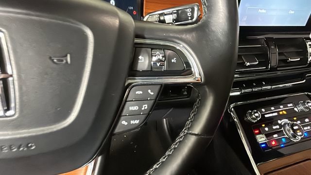 Used 2019 Lincoln Navigator L Reserve AWD/4WD image 17