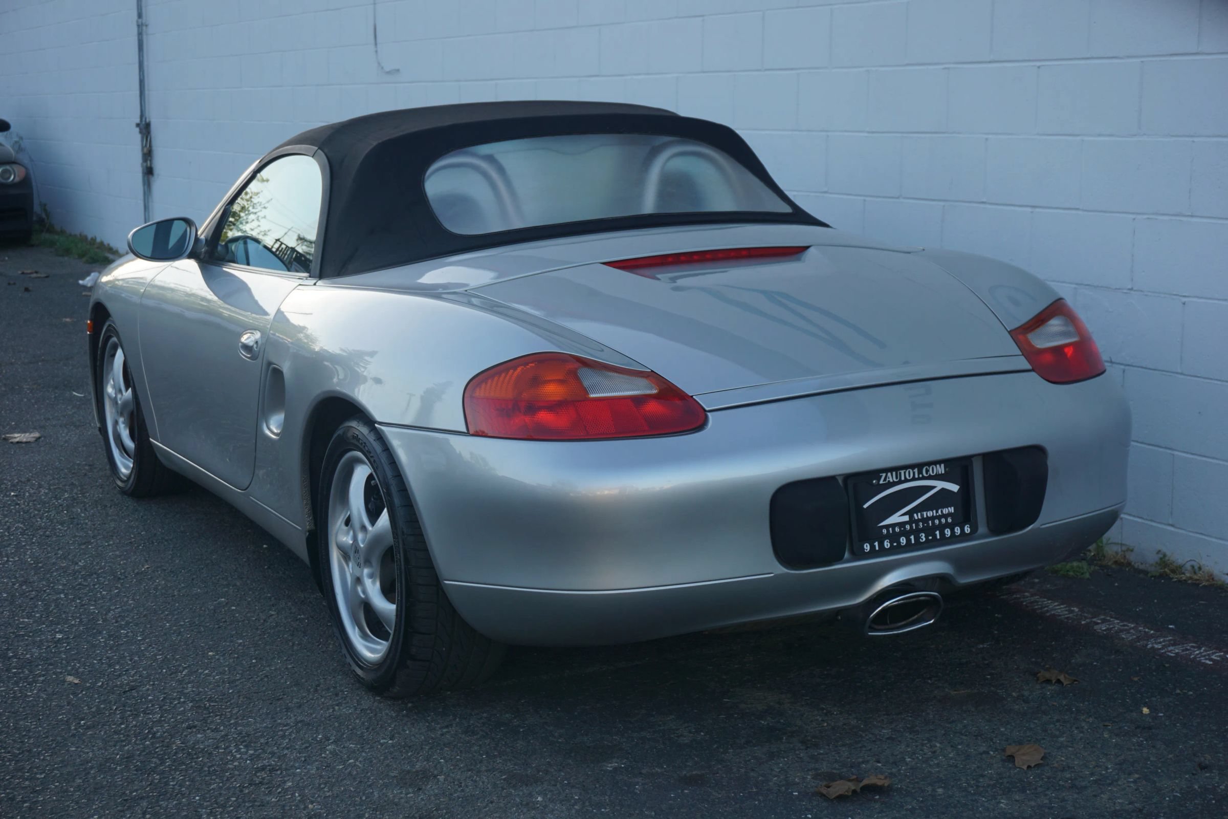 Used 1997 Porsche Boxster RWD image 4